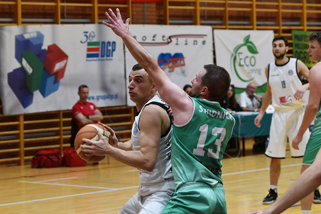 KS Basket Legnica ponownie wygrywa w trzeciej lidze