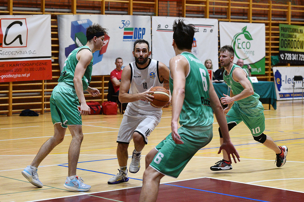 KS Basket Legnica ponownie wygrywa w trzeciej lidze