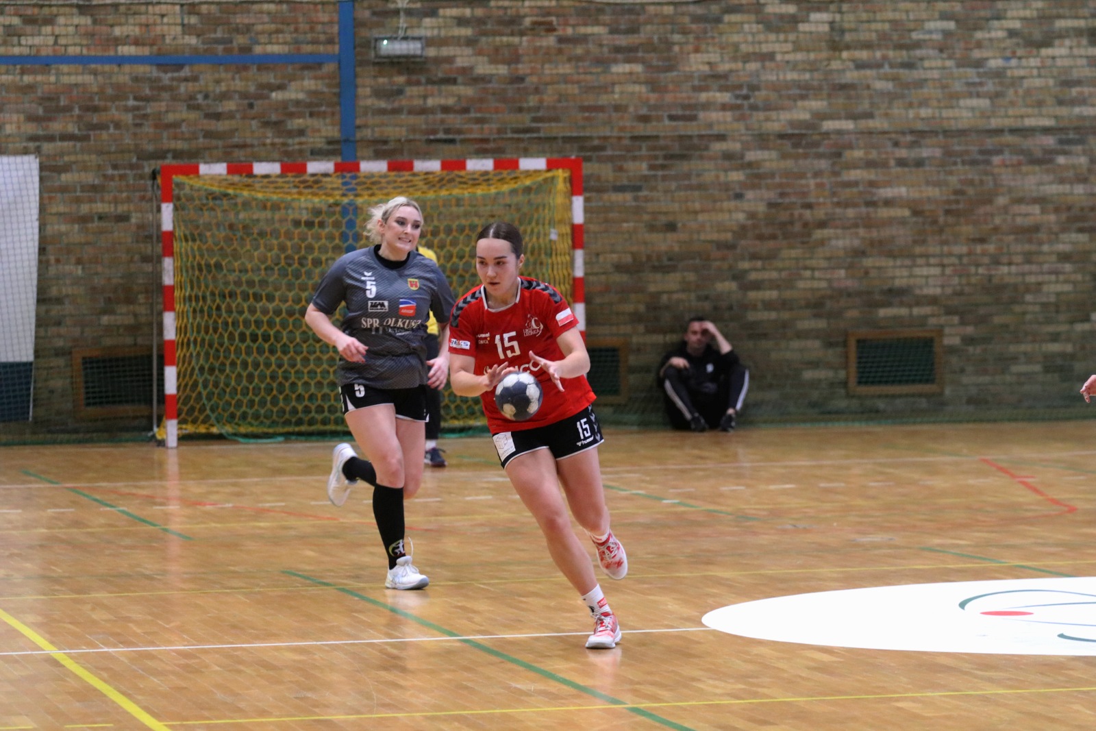 Świetna końcówka w wykonaniu UKS Dziewiątki Legnica