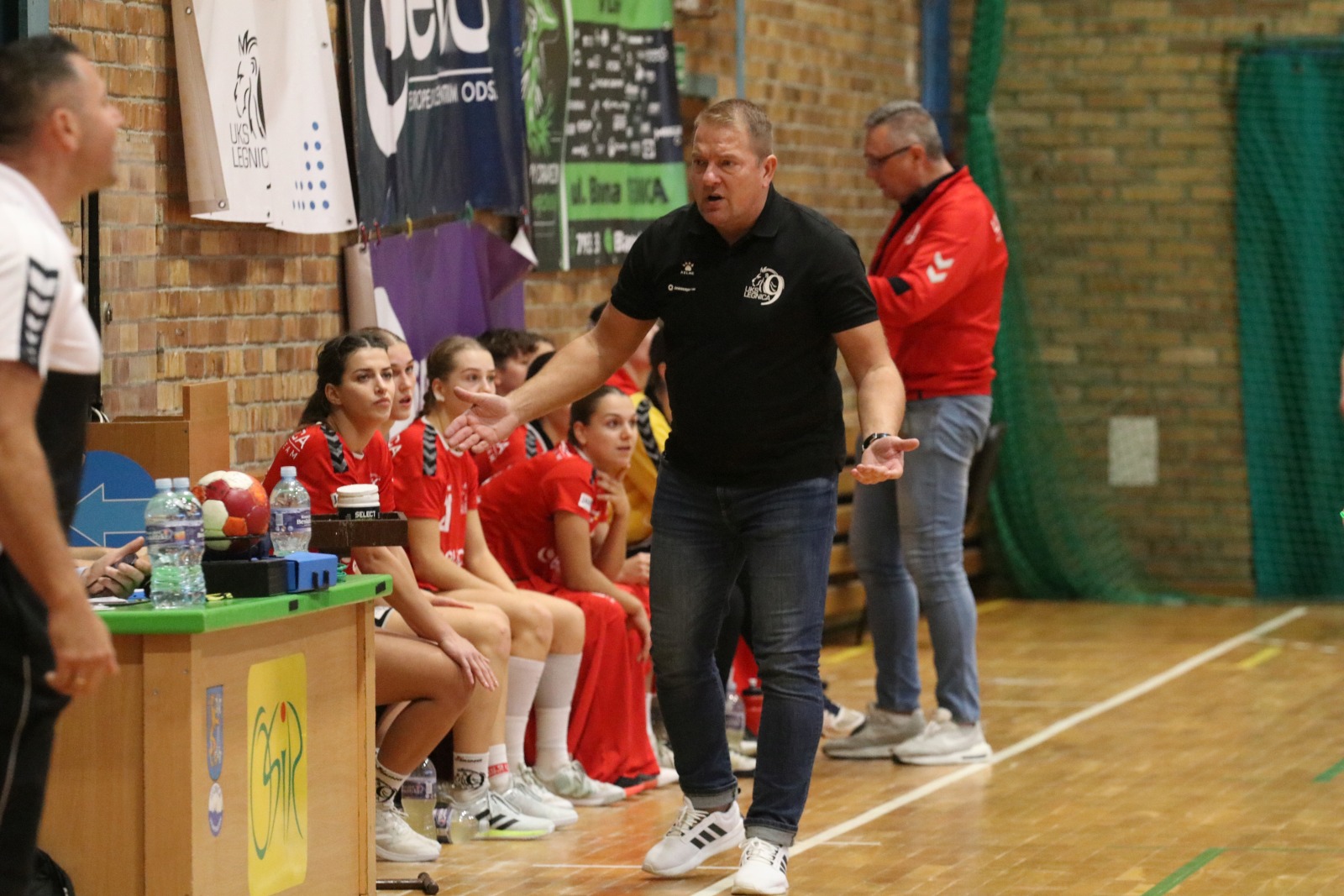 Świetna końcówka w wykonaniu UKS Dziewiątki Legnica