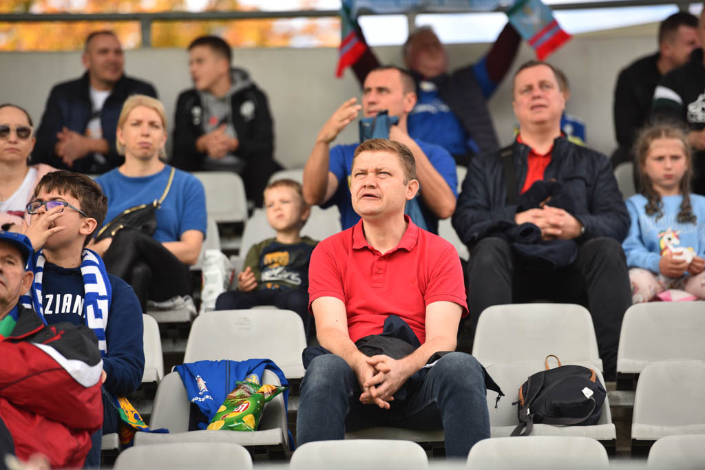 Kibice na meczu Miedzi z Cracovią