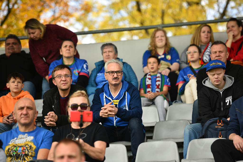 Kibice na meczu Miedzi z Cracovią