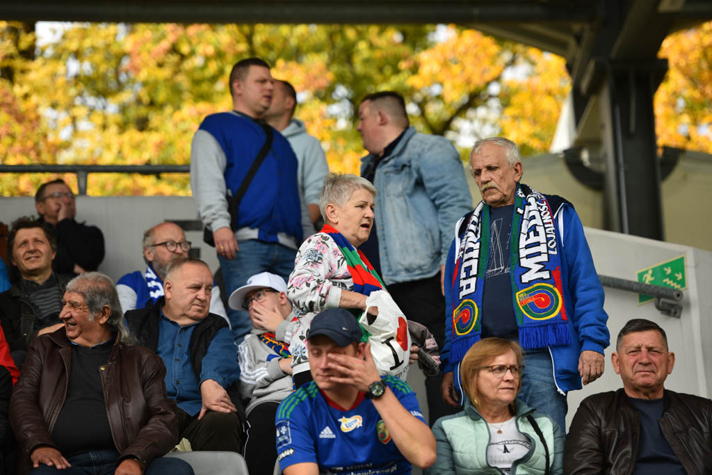 Kibice na meczu Miedzi z Cracovią