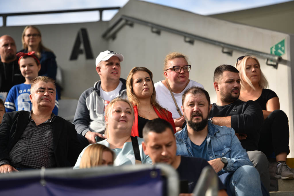 Kibice na meczu Miedzi z Cracovią