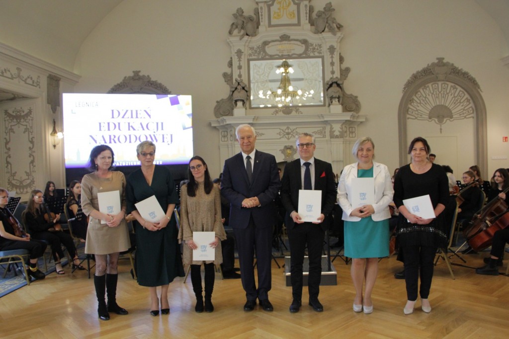 Prezydent podziękował i nagrodził legnickich nauczycieli