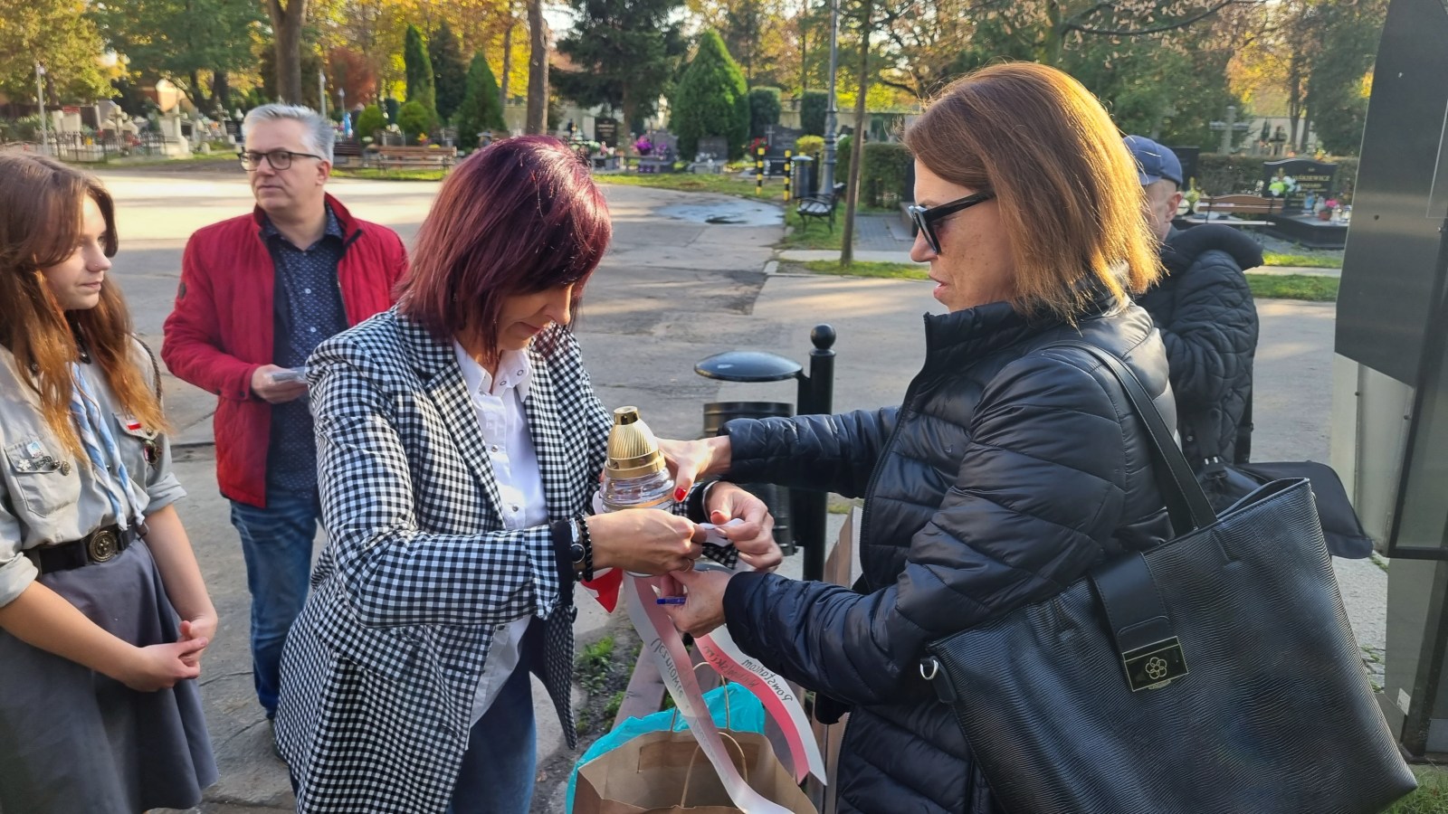 Zapalili znicze na grobach bohaterów Powstania Wielkopolskiego