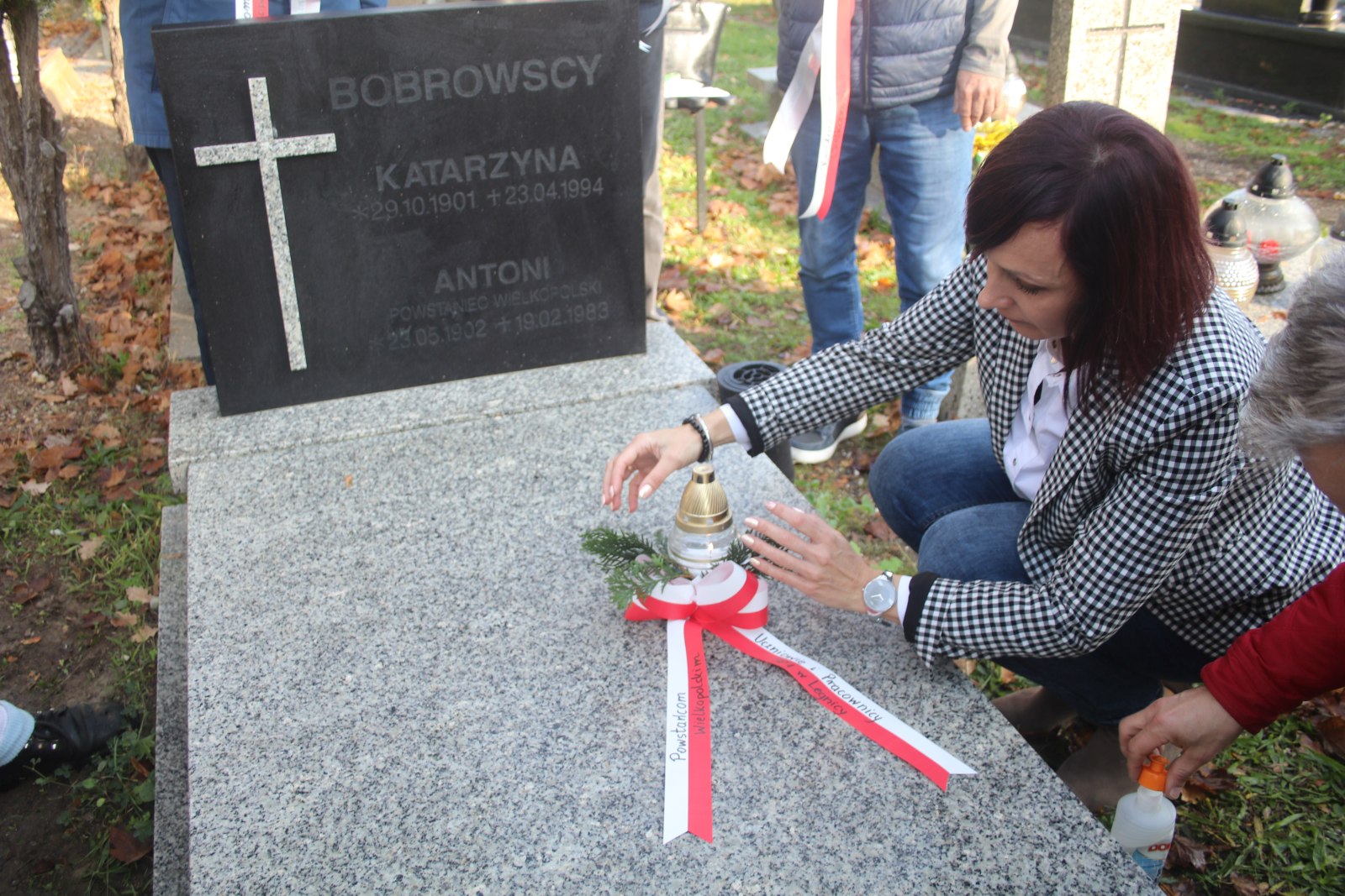 Zapalili znicze na grobach bohaterów Powstania Wielkopolskiego