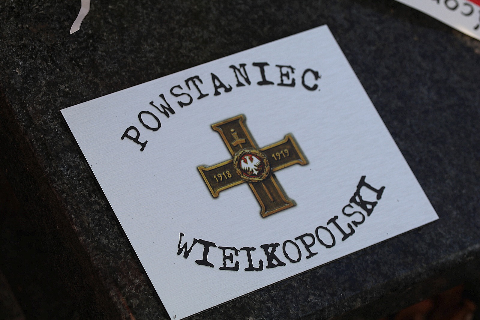 Zapalili znicze na grobach bohaterów Powstania Wielkopolskiego