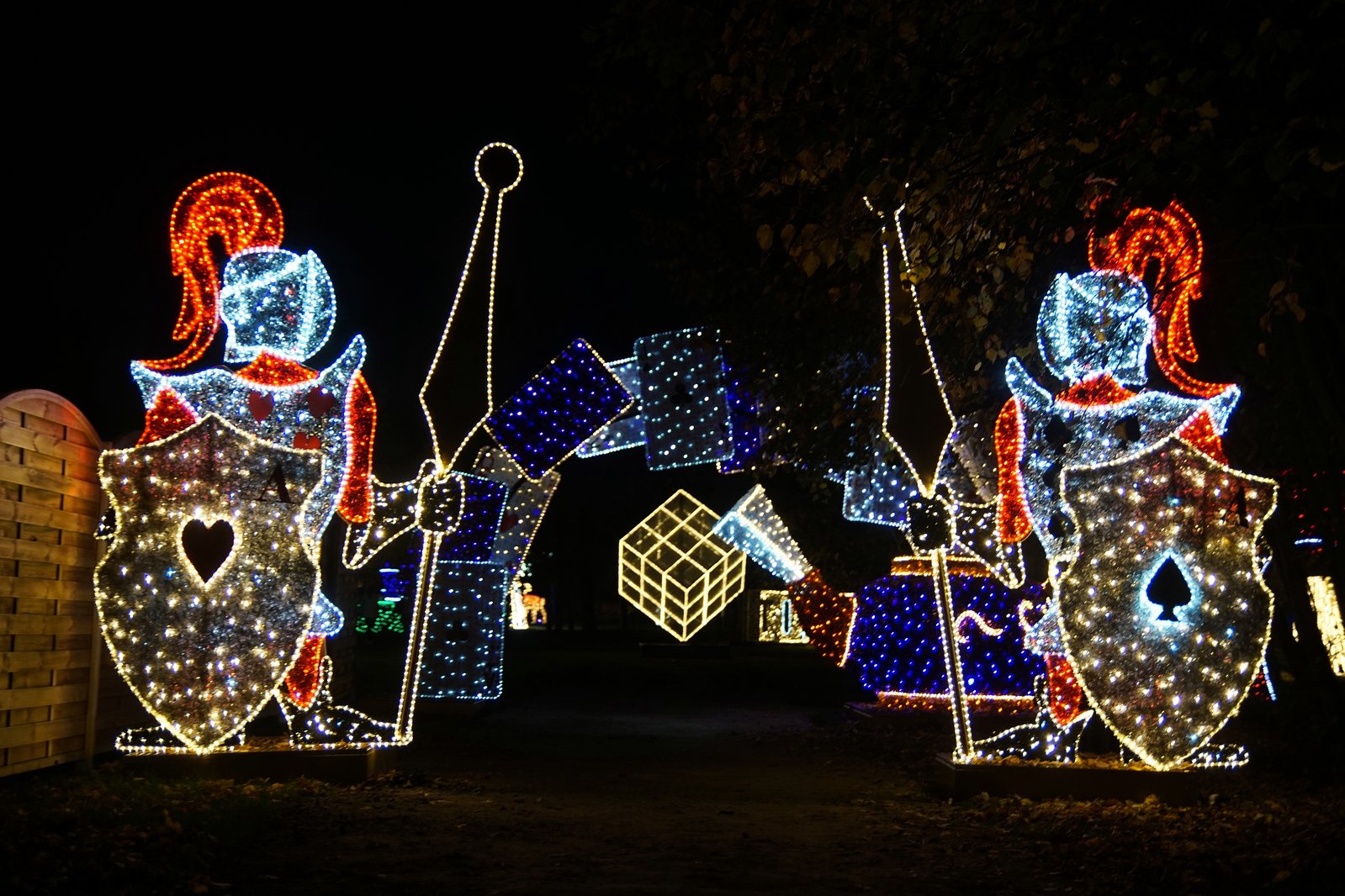 Zobaczcie „Tajemnicze Ogrody” w Lumina Park w zamku Topacz