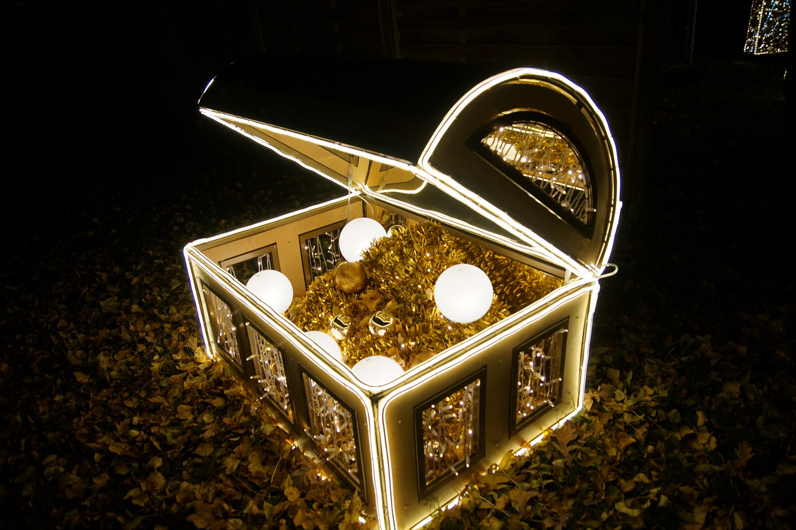 Zobaczcie „Tajemnicze Ogrody” w Lumina Park w zamku Topacz