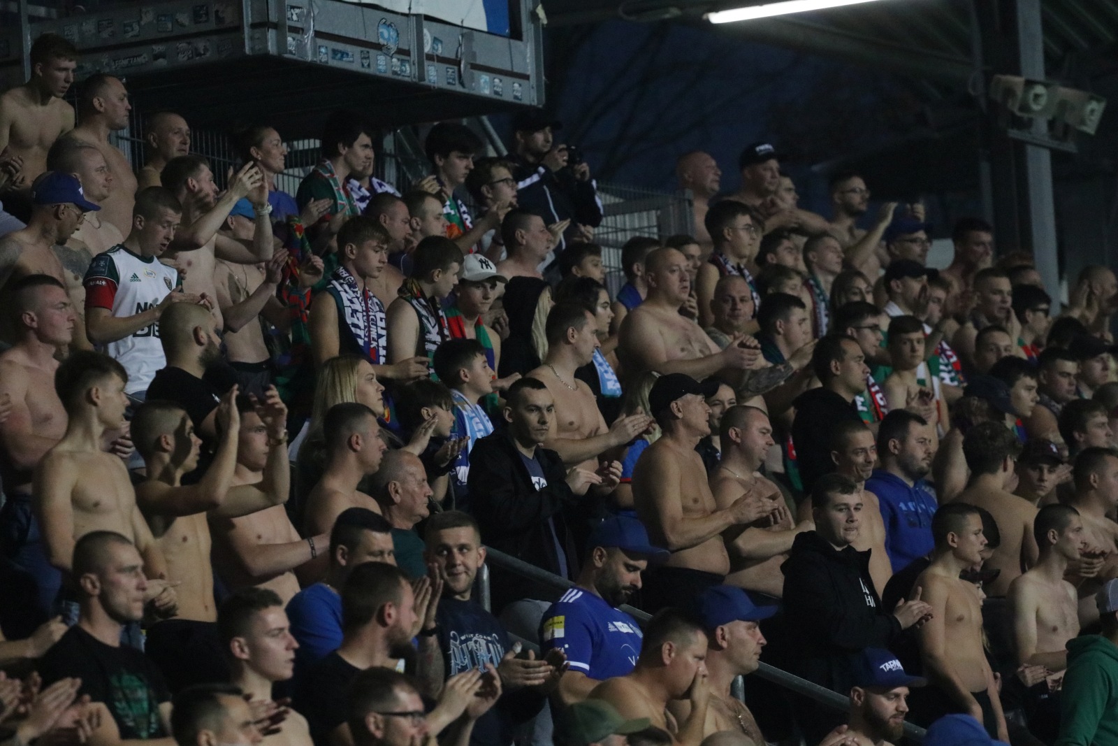 Ponad pięć tysięcy kibiców dopingowało Miedź Legnica