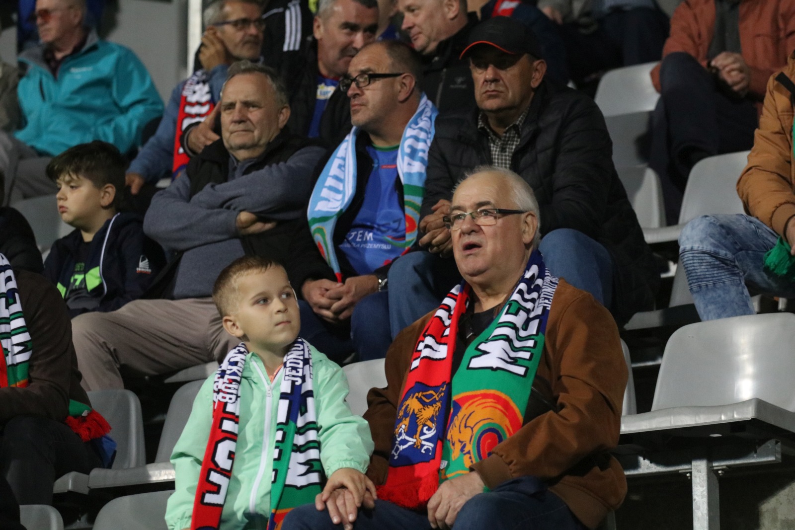 Ponad pięć tysięcy kibiców dopingowało Miedź Legnica