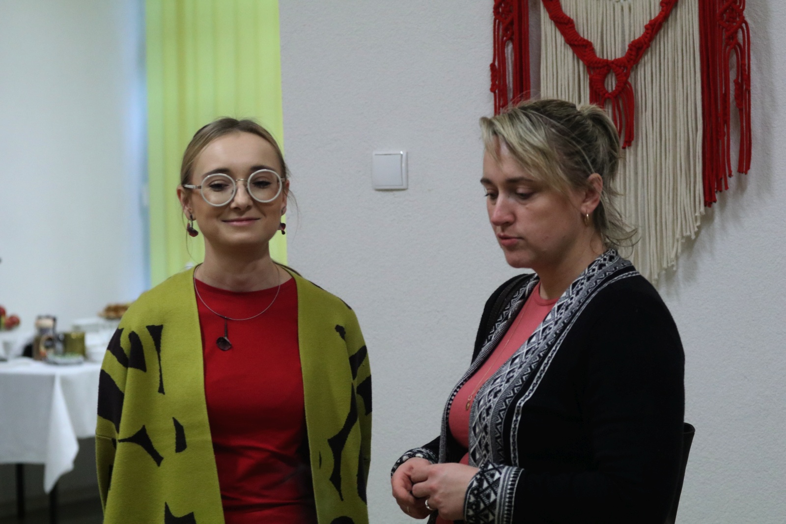 W Domu Kultury Atrium można podziwiać makramy i ceramikę