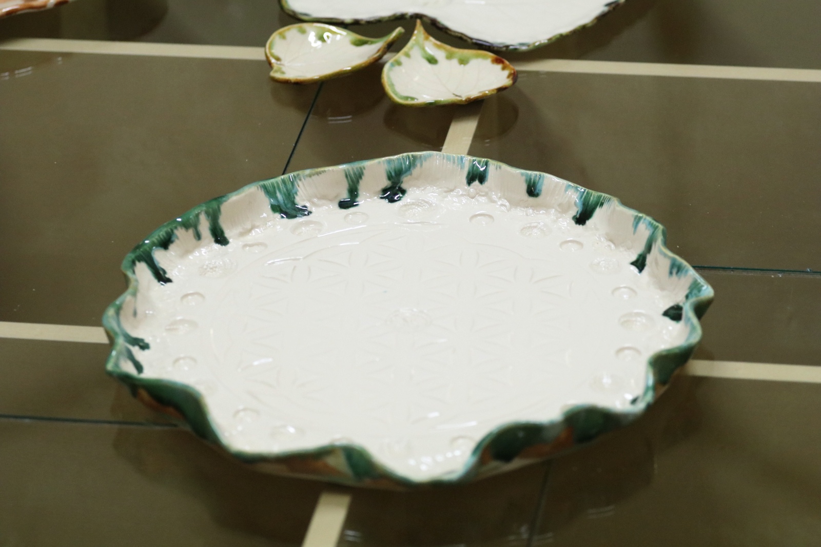 W Domu Kultury Atrium można podziwiać makramy i ceramikę