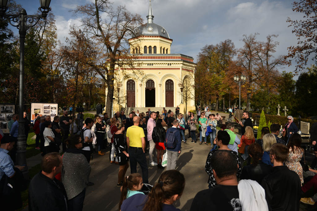 Legniczanie odkrywali tajemnice legnickiego cmentarza