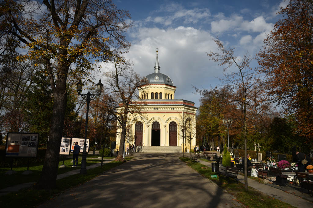 Legniczanie odkrywali tajemnice legnickiego cmentarza