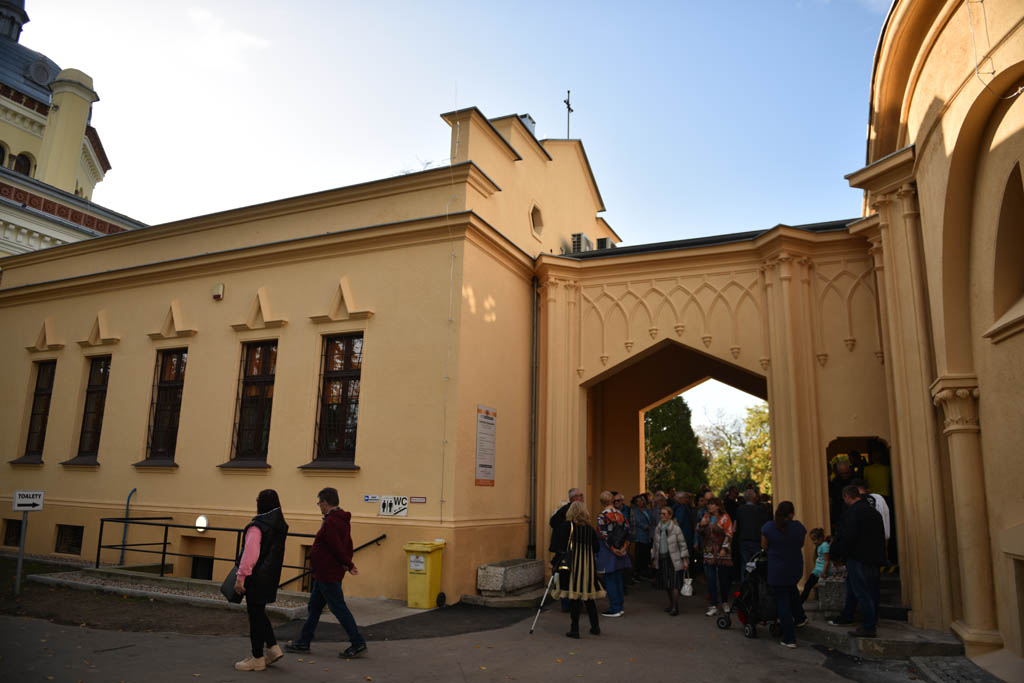 Legniczanie odkrywali tajemnice legnickiego cmentarza