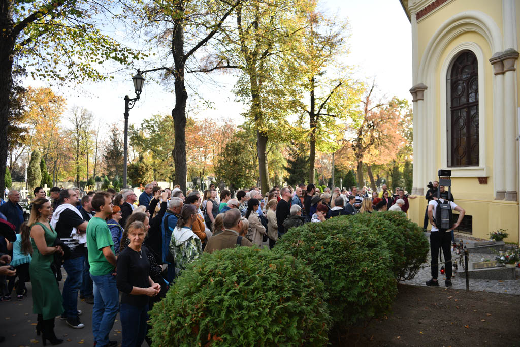 Legniczanie odkrywali tajemnice legnickiego cmentarza