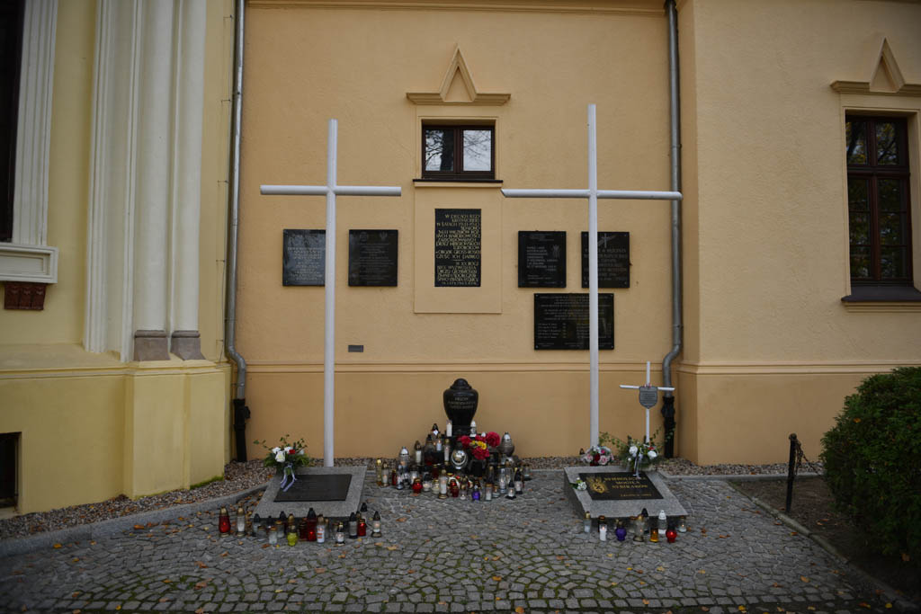 Legniczanie odkrywali tajemnice legnickiego cmentarza