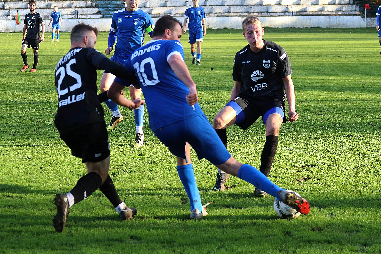 Konfeks Legnica wygrywa ze Zrywem Kłębanowice
