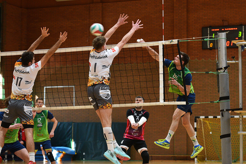 MKS Ikar Legnica - Trefl Gdańsk Młodzież  2:3