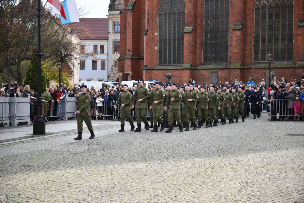 Uroczyście ślubowali w dniu Narodowego Święta Niepodległości