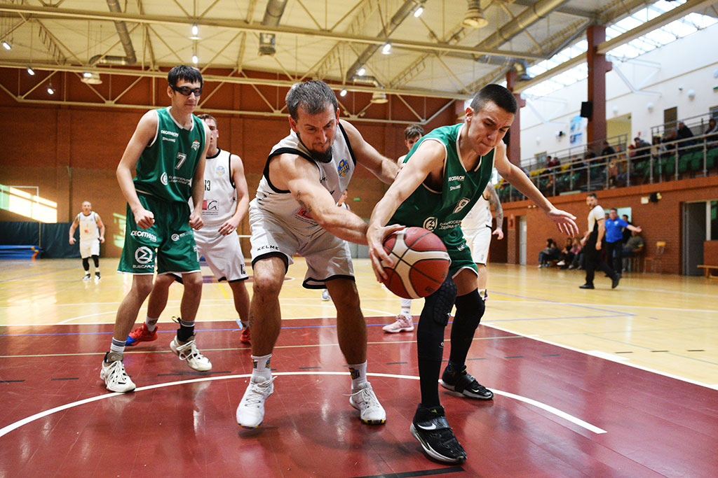 SKM Zastal Zielona Góra wysoko przegrał z legnickim Basketem
