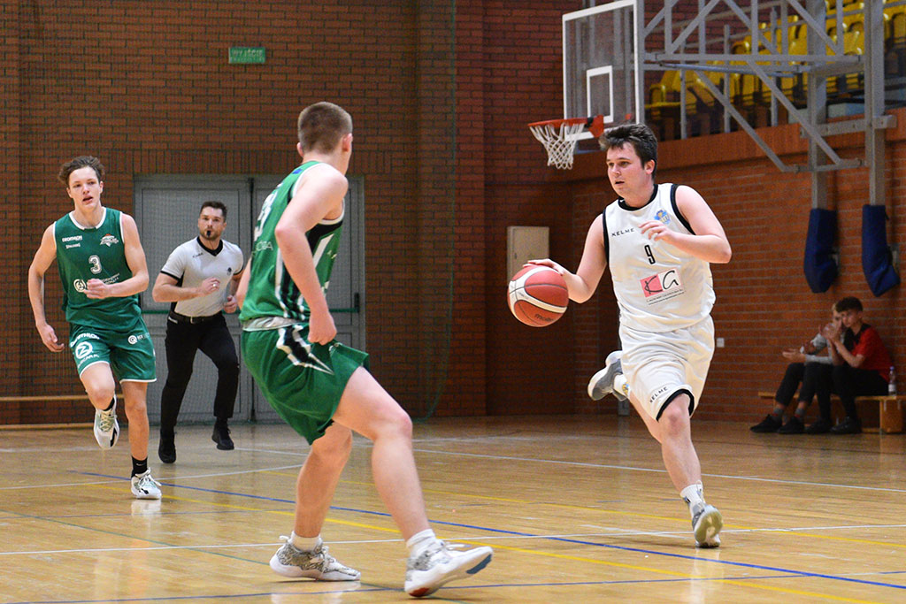 SKM Zastal Zielona Góra wysoko przegrał z legnickim Basketem