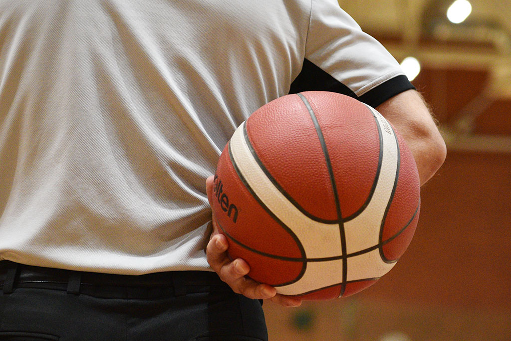 SKM Zastal Zielona Góra wysoko przegrał z legnickim Basketem