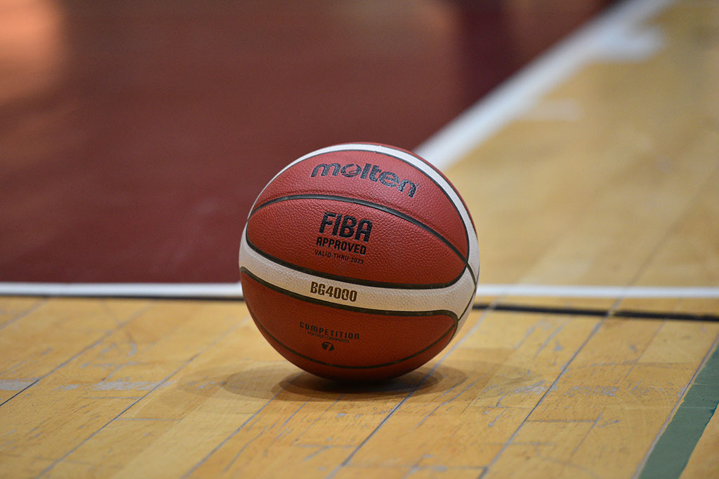 SKM Zastal Zielona Góra wysoko przegrał z legnickim Basketem