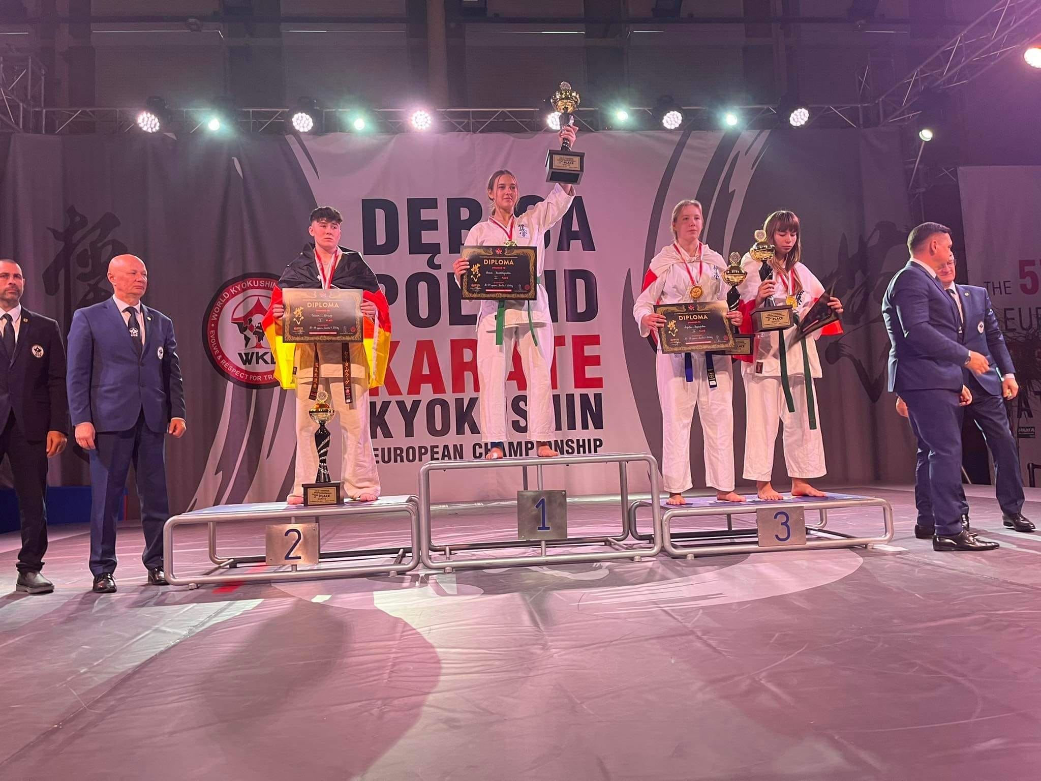 Medale legniczan w Mistrzostwach Europy Karate Kyokushin