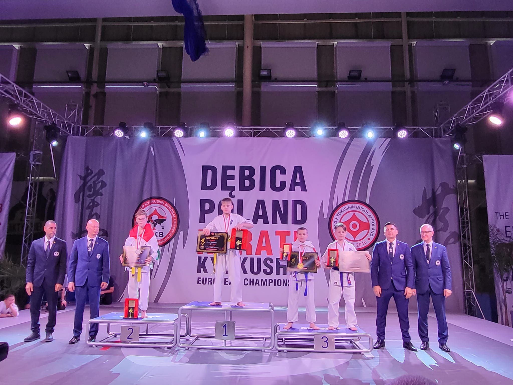 Medale legniczan w Mistrzostwach Europy Karate Kyokushin