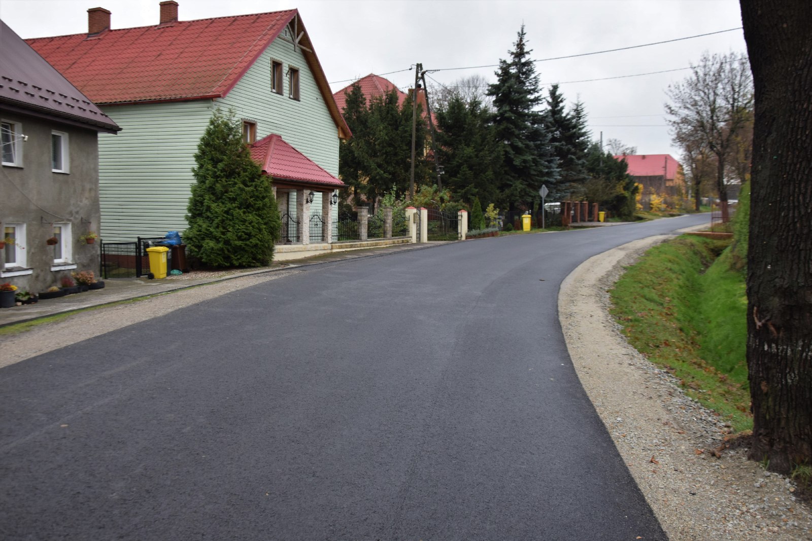 Droga w Krzywej. Kolejną wspólną inwestycją powiatu i gminy