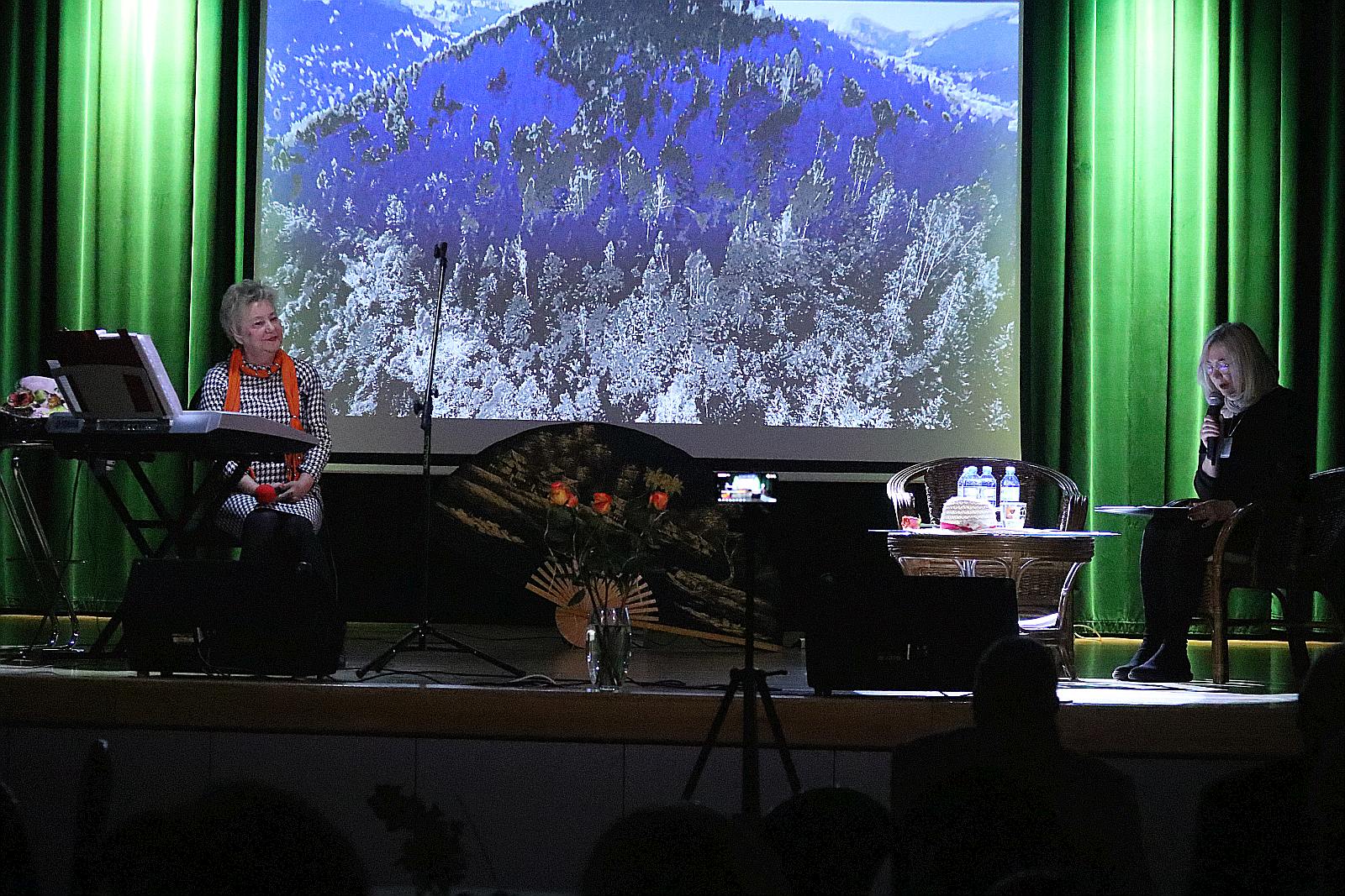 Koncert Teresy Pauch “Jesienne Róże” w Domu Kultury Atrium