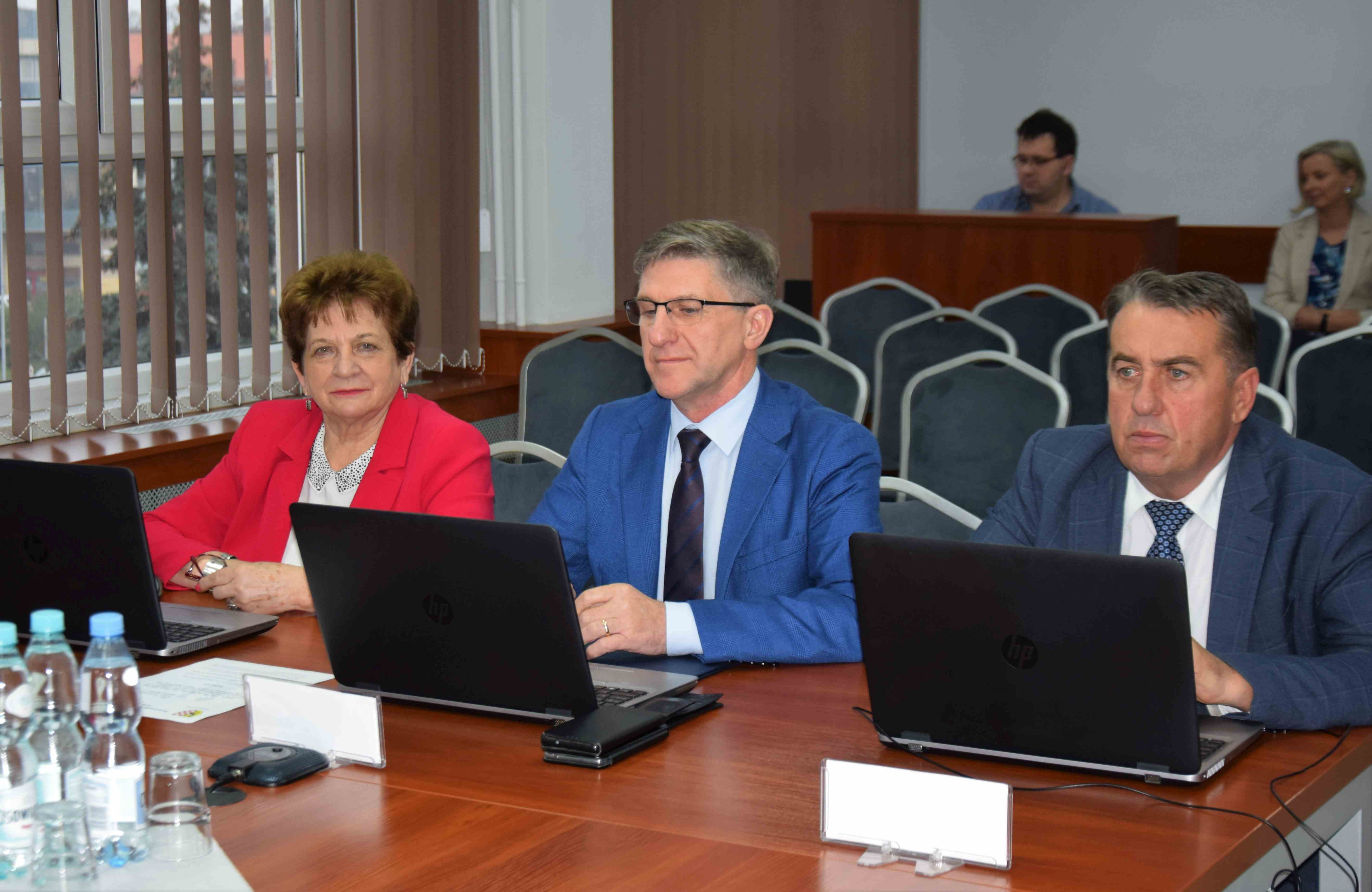 Radni powiatowi obradowali na kolejnej sesji