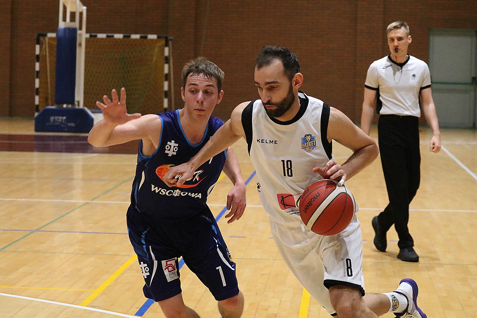 Koszykarze Basketu Legnica gładko wygrywają z WTS Wschowa