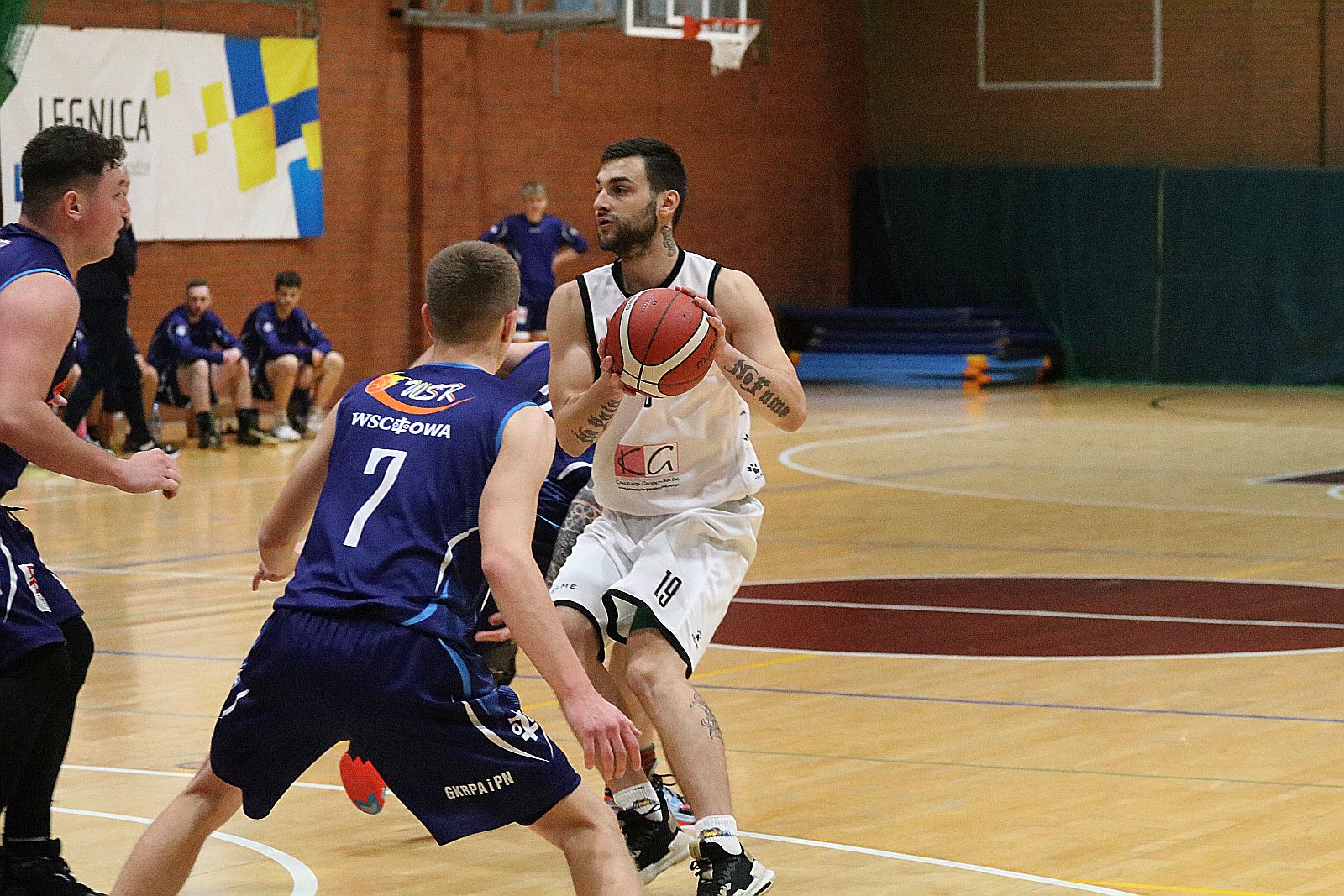 Koszykarze Basketu Legnica gładko wygrywają z WTS Wschowa