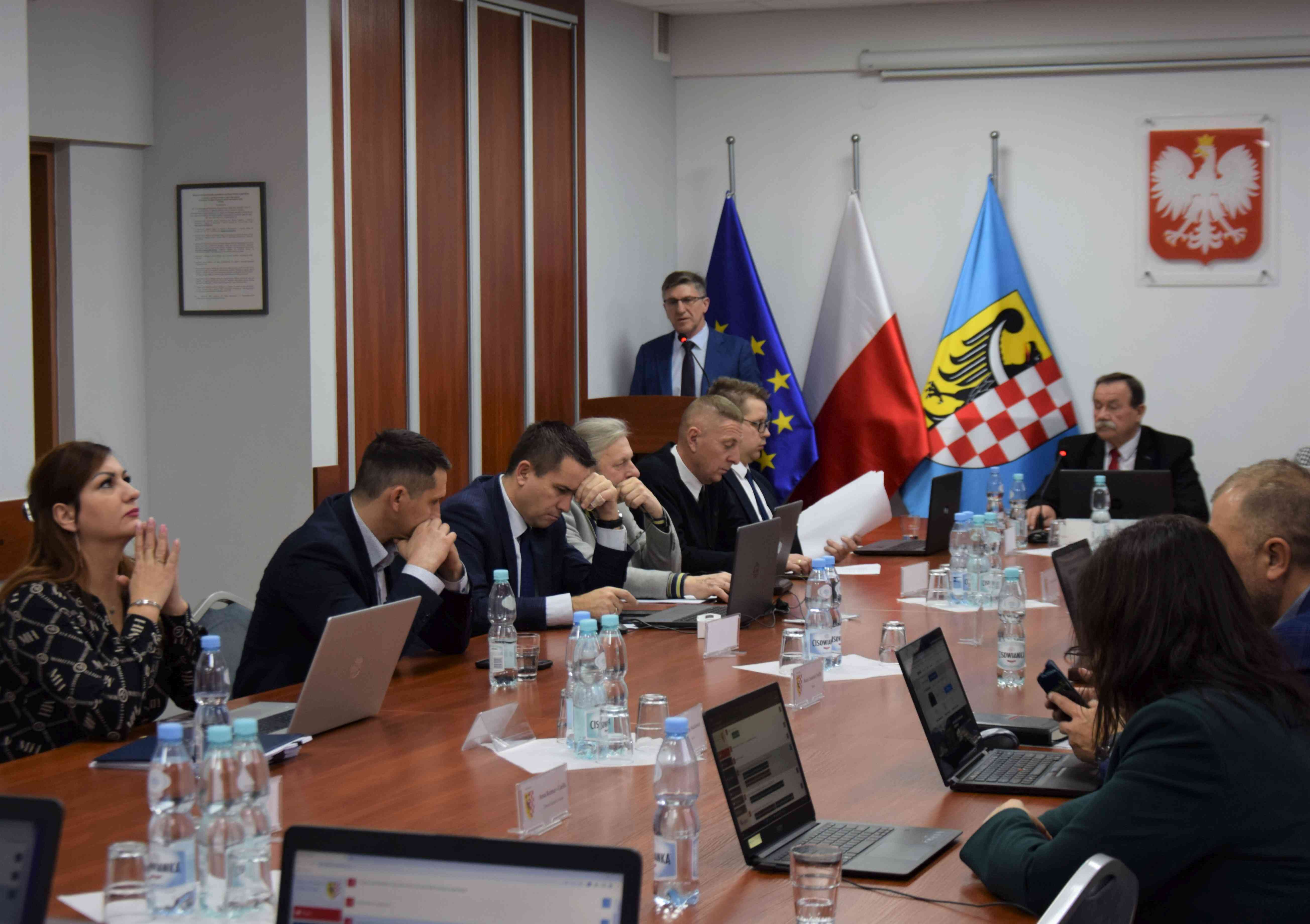 Radni powiatowi obradowali na kolejnej sesji
