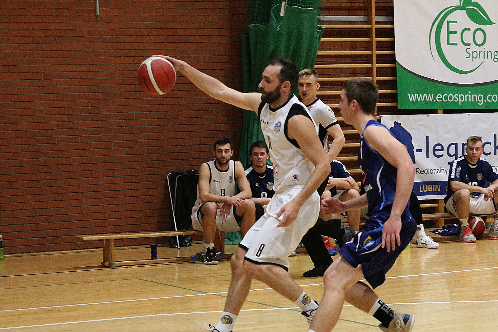 Koszykarze Basketu Legnica gładko wygrywają z WTS Wschowa
