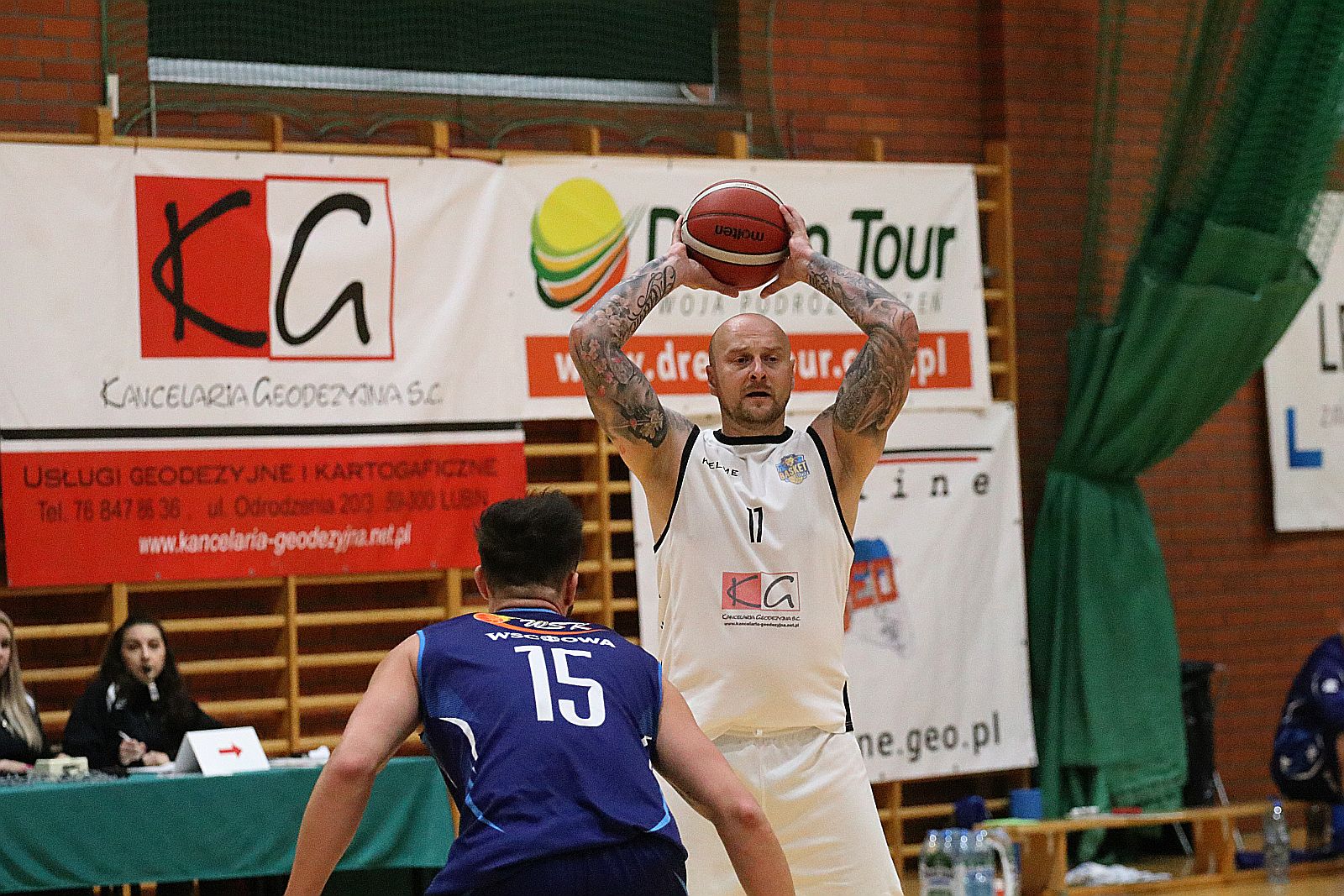 Koszykarze Basketu Legnica gładko wygrywają z WTS Wschowa