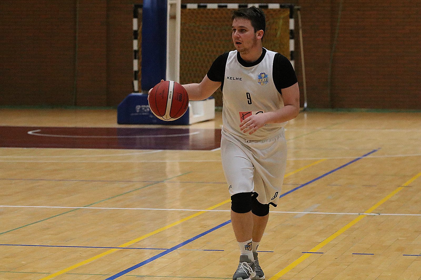Koszykarze Basketu Legnica gładko wygrywają z WTS Wschowa
