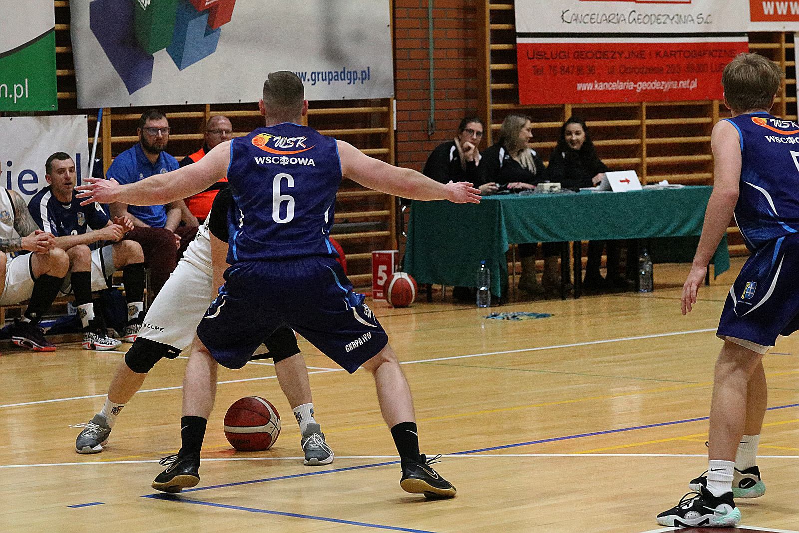 Koszykarze Basketu Legnica gładko wygrywają z WTS Wschowa
