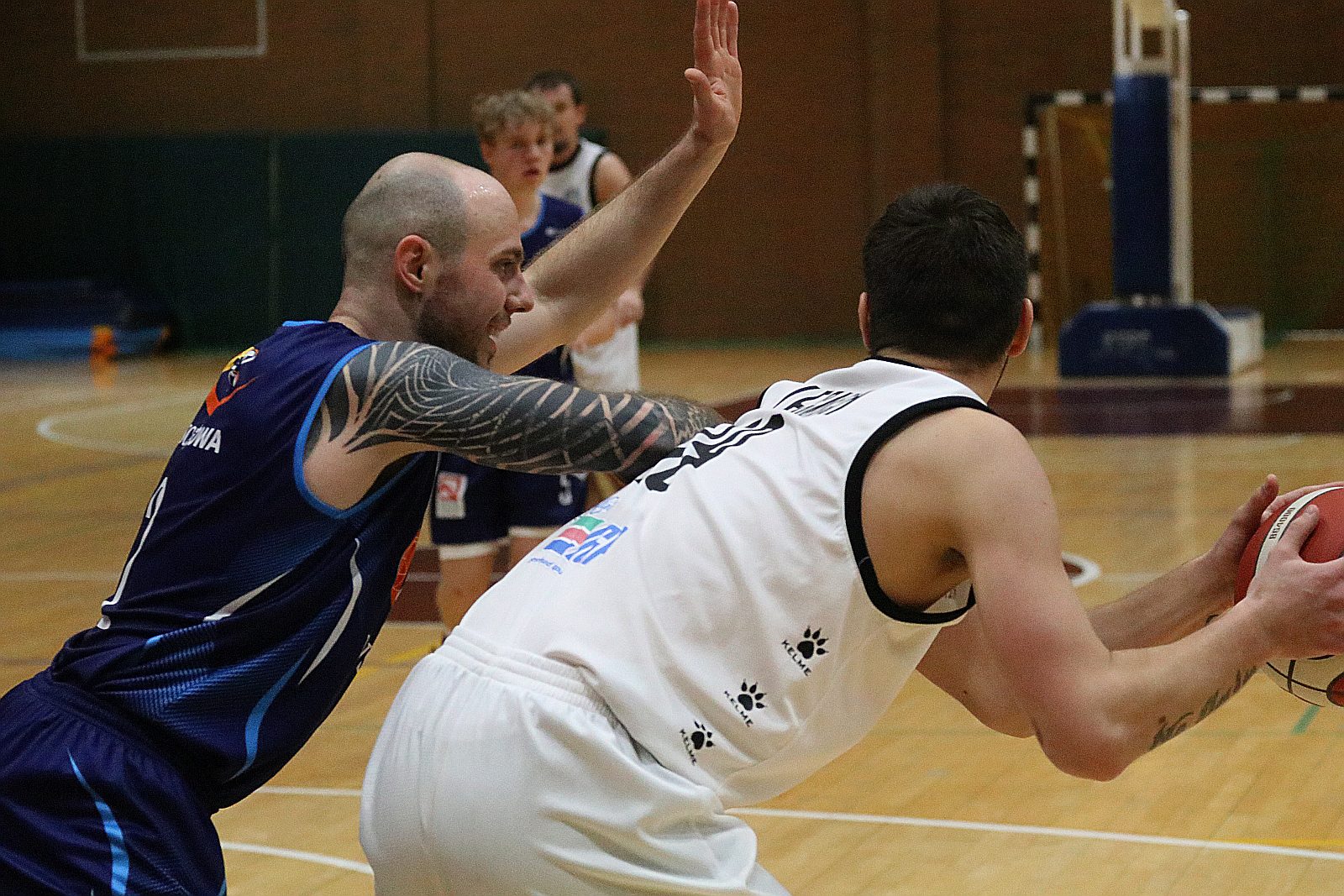 Koszykarze Basketu Legnica gładko wygrywają z WTS Wschowa
