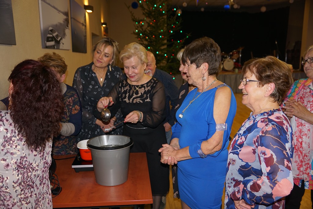 Spotkanie andrzejkowe klubu senior plus Spotkanie andrz