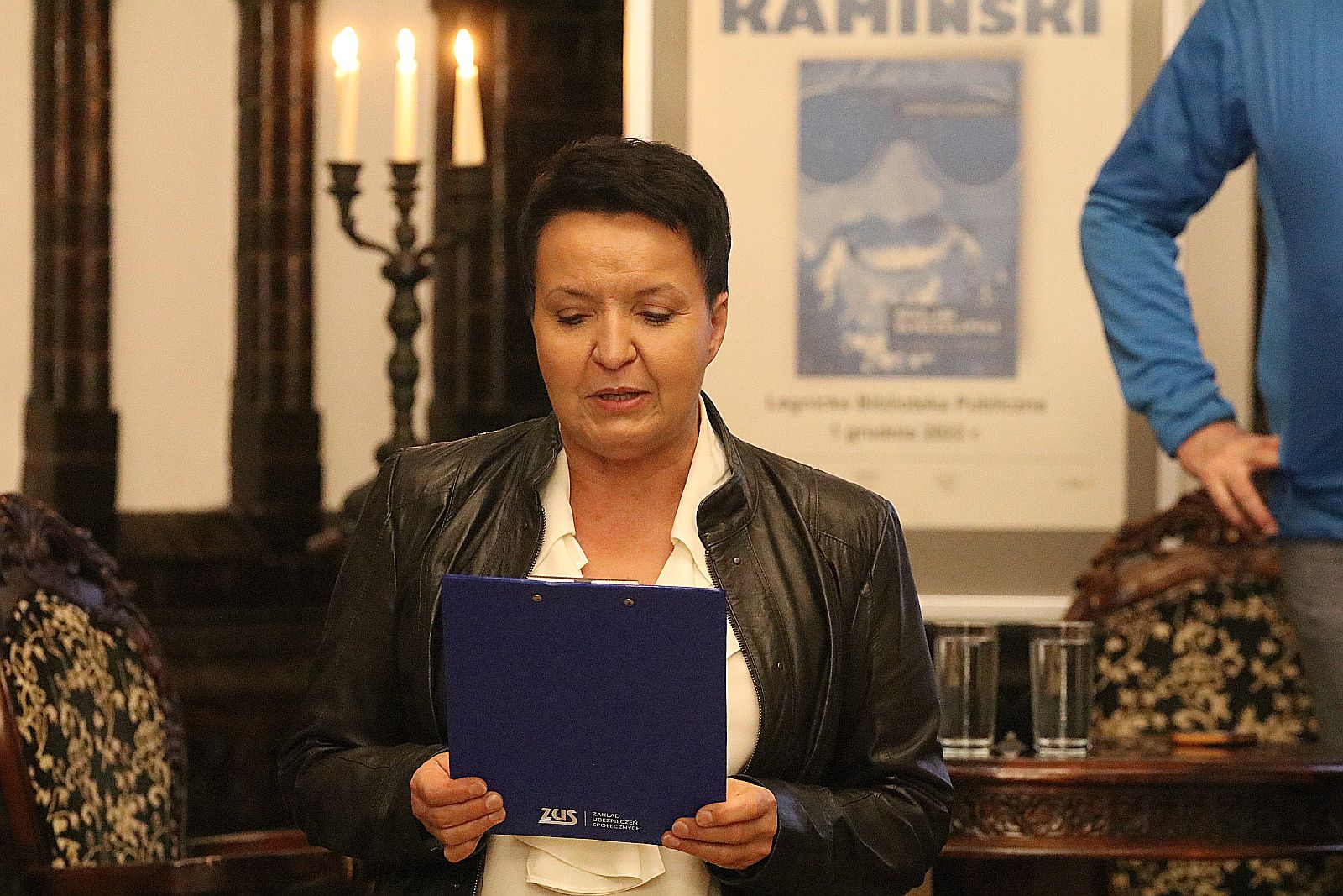 Zdobywali bieguny z Markiem Kamińskim w legnickiej bibliotece