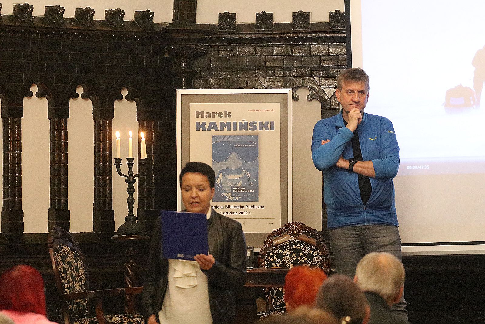 Zdobywali bieguny z Markiem Kamińskim w legnickiej bibliotece