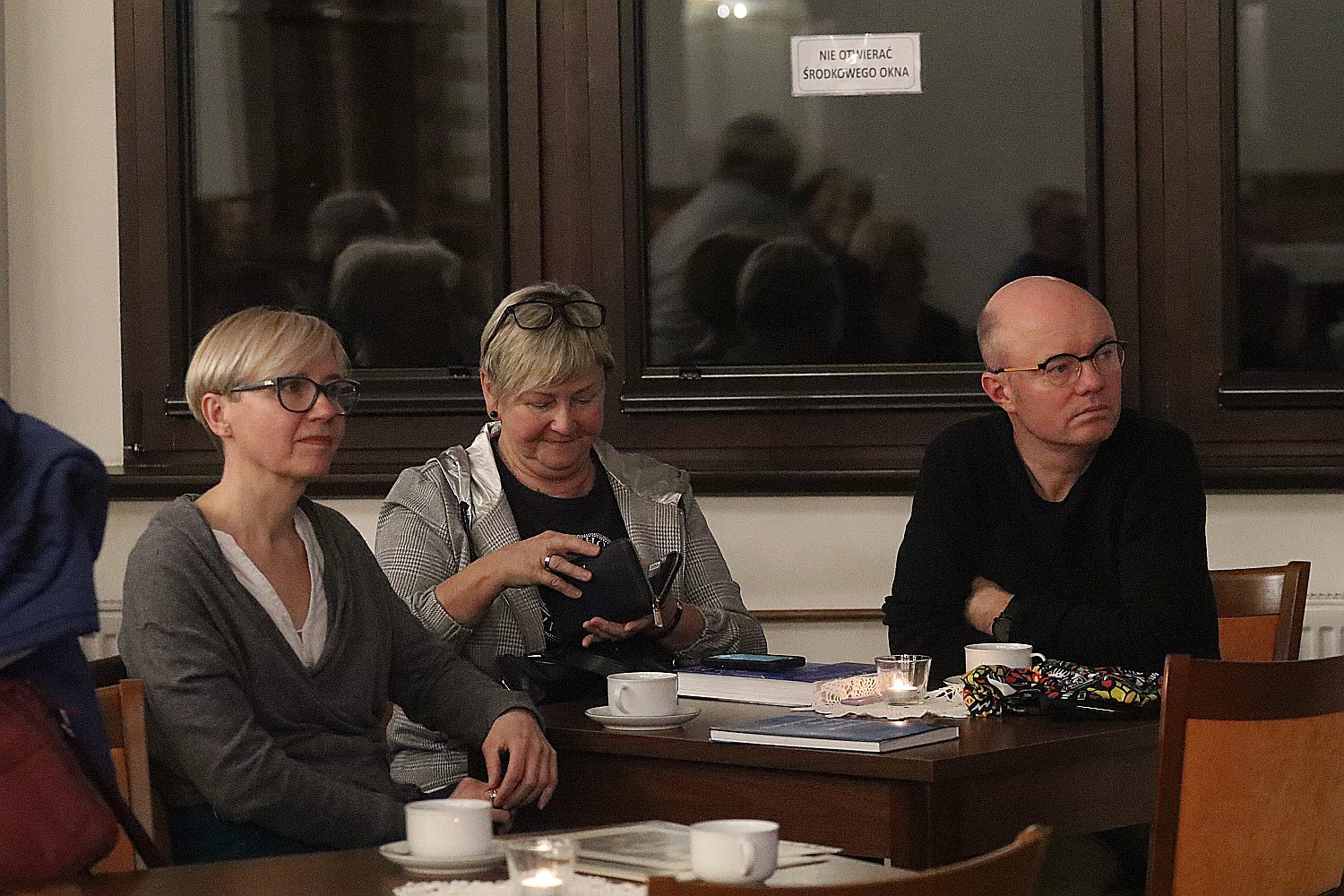 Zdobywali bieguny z Markiem Kamińskim w legnickiej bibliotece