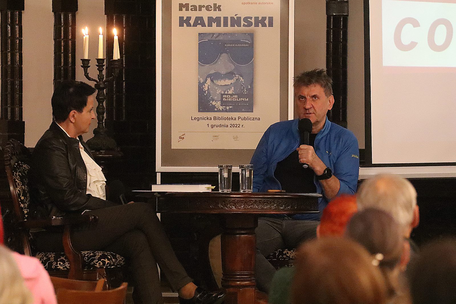 Zdobywali bieguny z Markiem Kamińskim w legnickiej bibliotece