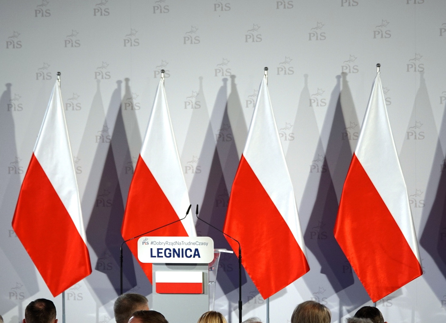 Kaczyński przemawiał do „swoich” w legnickim hotelu Qubus