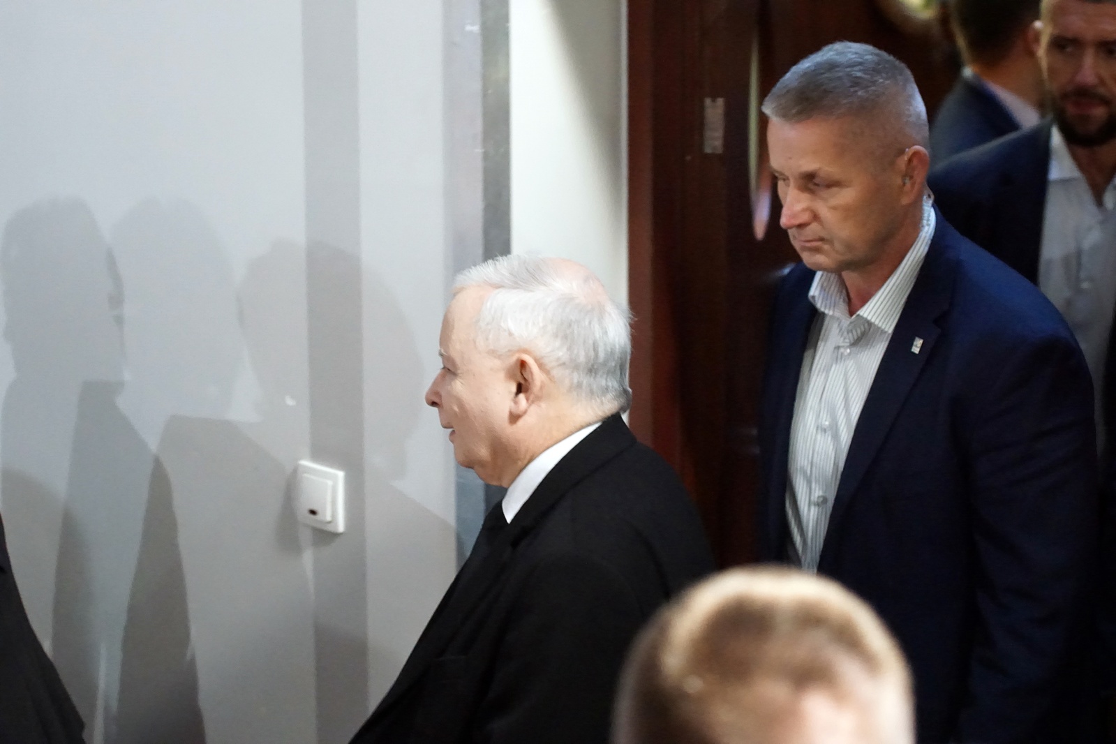 Kaczyński przemawiał do „swoich” w legnickim hotelu Qubus